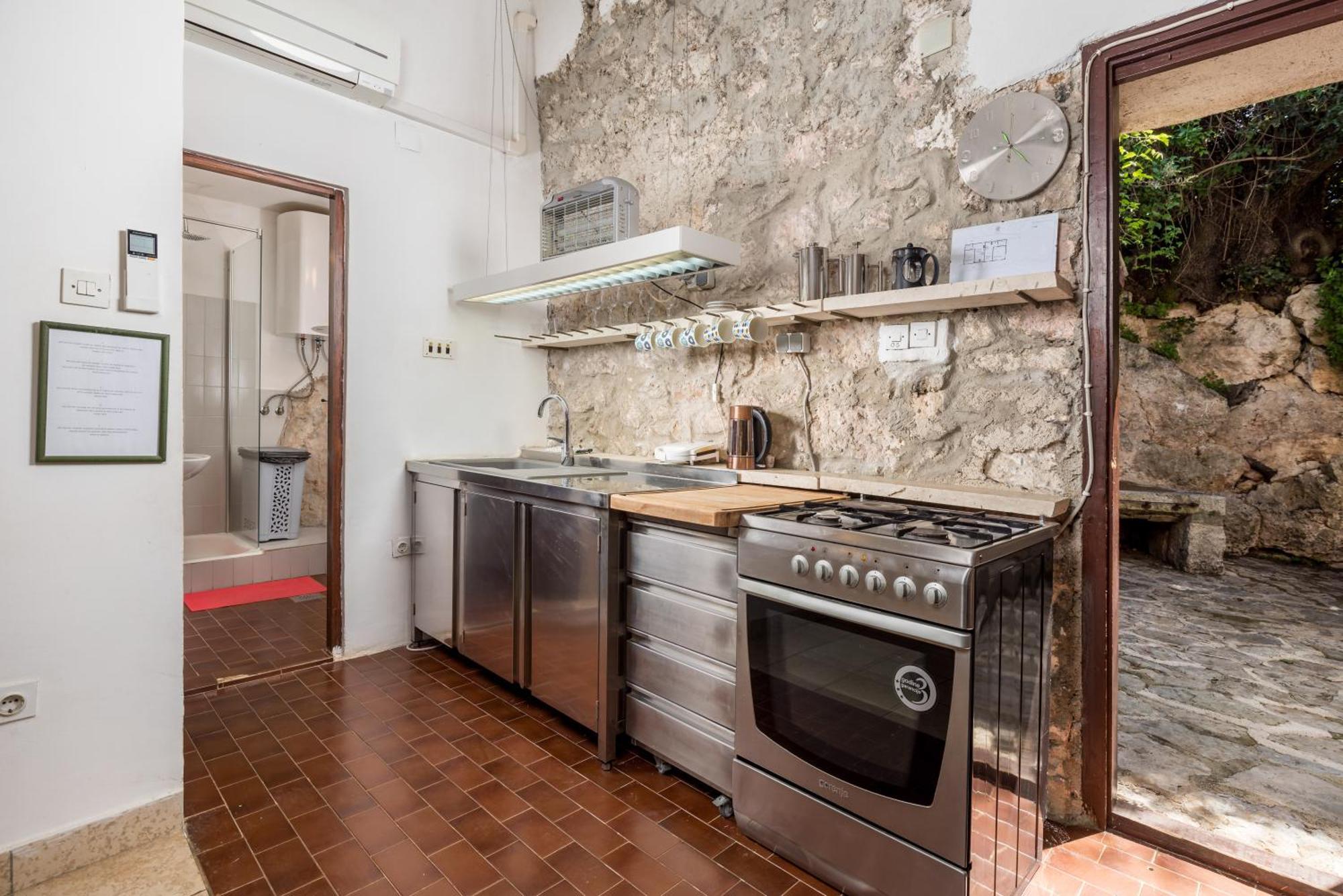 Holiday House Cave Romana Pula Exterior photo