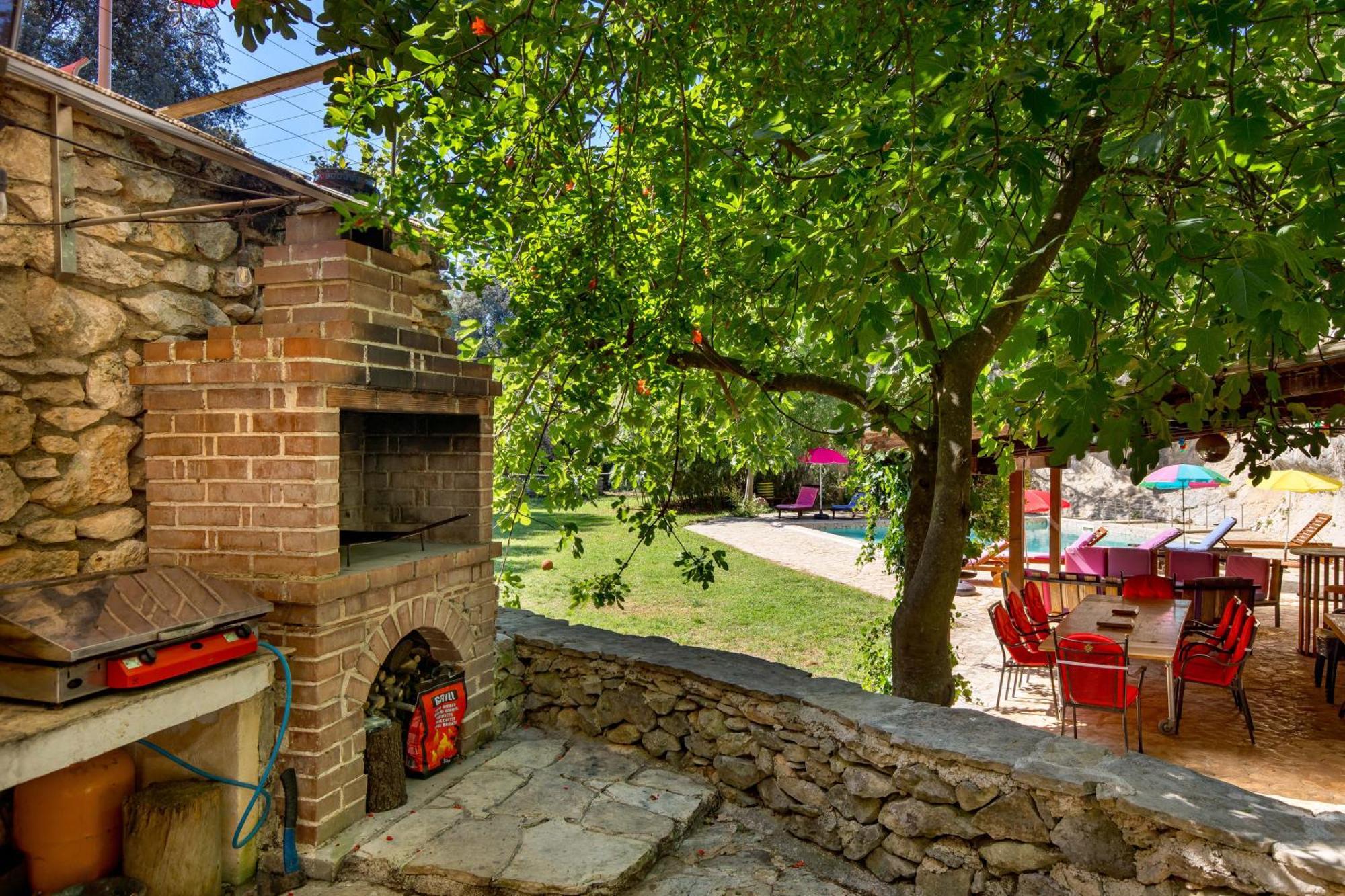 Holiday House Cave Romana Pula Exterior photo